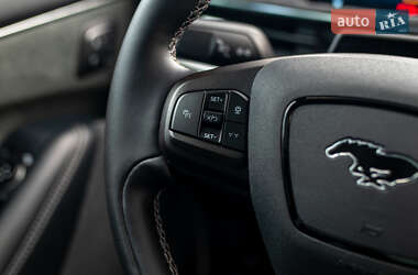 Внедорожник / Кроссовер Ford Mustang Mach-E 2022 в 