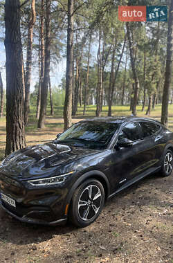 Позашляховик / Кросовер Ford Mustang Mach-E 2022 в 