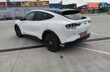 Позашляховик / Кросовер Ford Mustang Mach-E 2021 в 