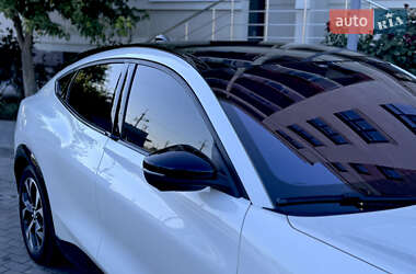 Внедорожник / Кроссовер Ford Mustang Mach-E 2021 в 