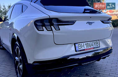 Внедорожник / Кроссовер Ford Mustang Mach-E 2021 в 