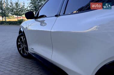 Внедорожник / Кроссовер Ford Mustang Mach-E 2021 в 