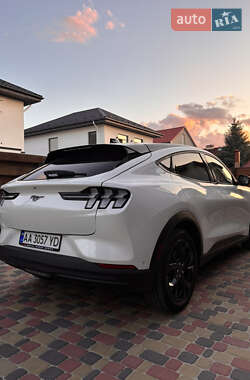 Позашляховик / Кросовер Ford Mustang Mach-E 2024 в 