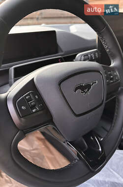 Позашляховик / Кросовер Ford Mustang Mach-E 2024 в 