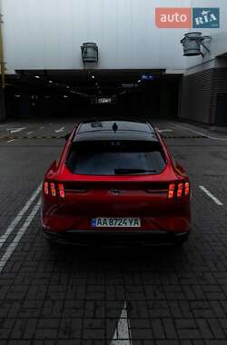Внедорожник / Кроссовер Ford Mustang Mach-E 2021 в 
