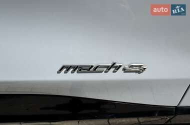Внедорожник / Кроссовер Ford Mustang Mach-E 2021 в 