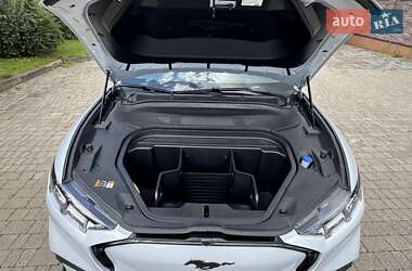 Внедорожник / Кроссовер Ford Mustang Mach-E 2021 в 