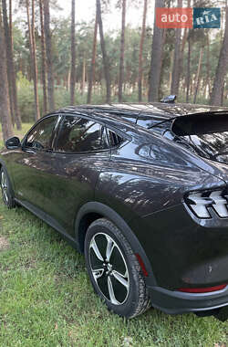 Внедорожник / Кроссовер Ford Mustang Mach-E 2022 в 