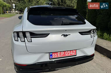 Позашляховик / Кросовер Ford Mustang Mach-E 2023 в 