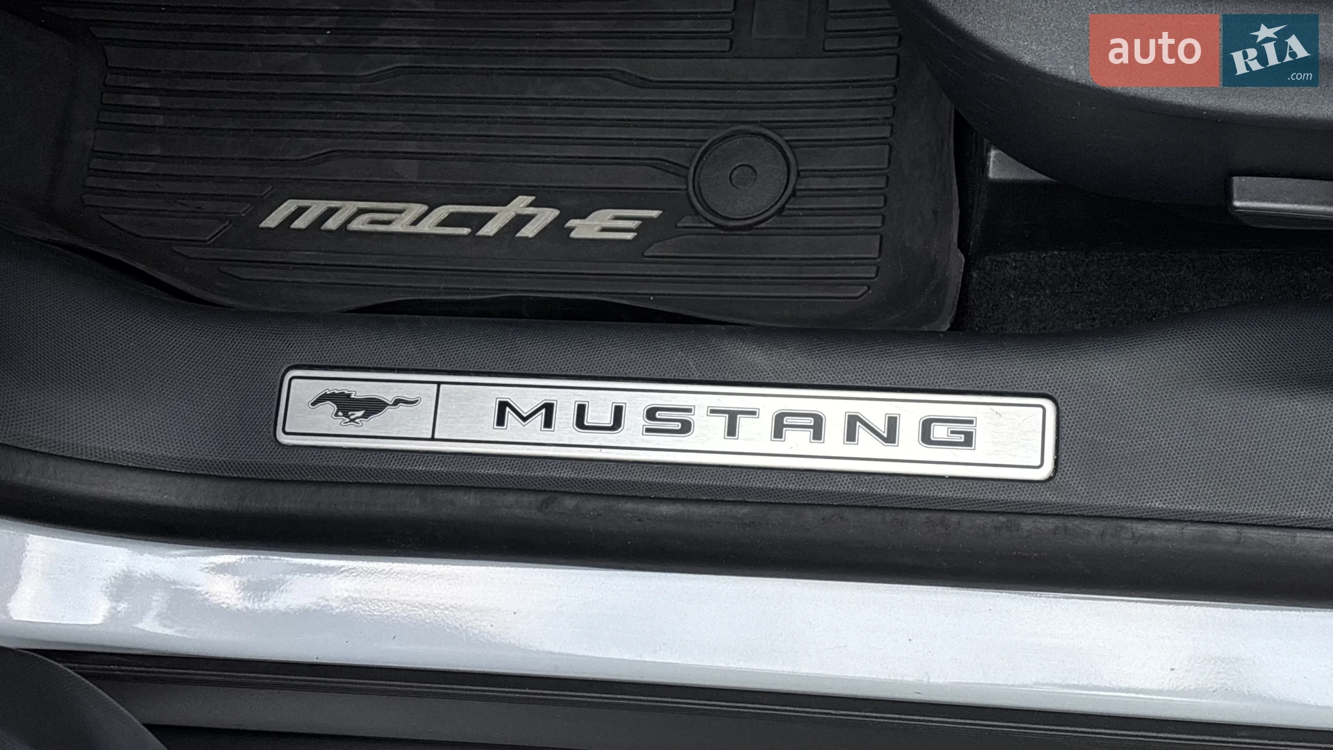 2021 Ford Mustang Mach-E - мініатюра 24