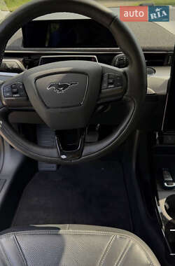 Внедорожник / Кроссовер Ford Mustang Mach-E 2021 в 