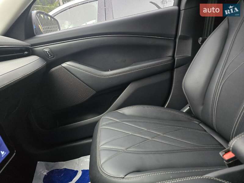 Внедорожник / Кроссовер Ford Mustang Mach-E 2022 в Львове