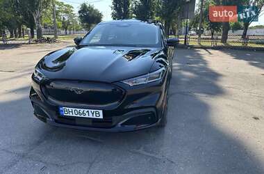 Позашляховик / Кросовер Ford Mustang Mach-E 2023 в 