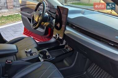 Позашляховик / Кросовер Ford Mustang Mach-E 2021 в 