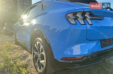Позашляховик / Кросовер Ford Mustang Mach-E 2022 в 