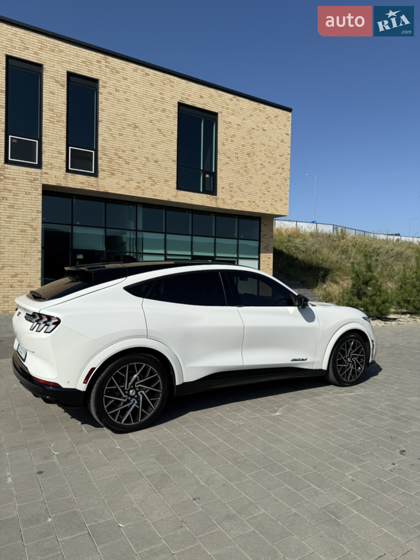 2023 Ford Mustang Mach-E - мініатюра 11