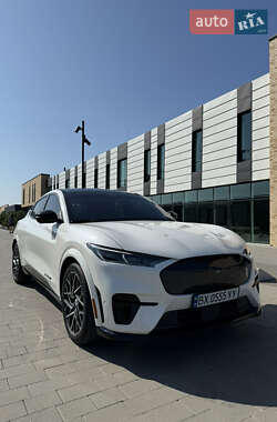 Позашляховик / Кросовер Ford Mustang Mach-E 2023 в 