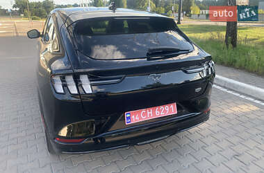 Внедорожник / Кроссовер Ford Mustang Mach-E 2022 в 