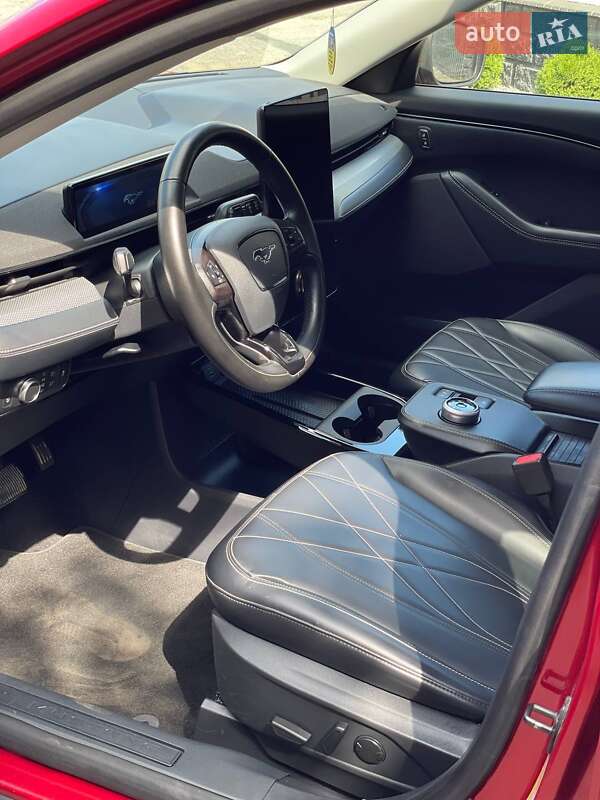 Позашляховик / Кросовер Ford Mustang Mach-E 2022 в Рівному
