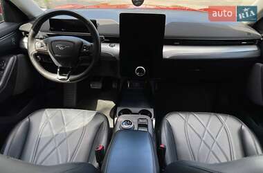 Внедорожник / Кроссовер Ford Mustang Mach-E 2022 в 