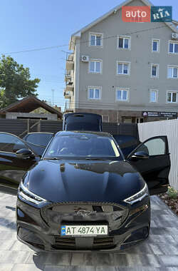 Позашляховик / Кросовер Ford Mustang Mach-E 2022 в 