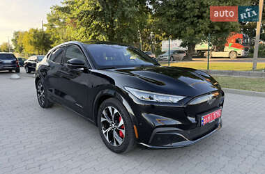 Внедорожник / Кроссовер Ford Mustang Mach-E 2021 в 
