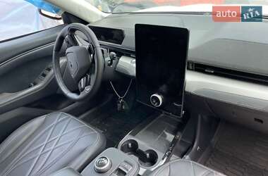 Позашляховик / Кросовер Ford Mustang Mach-E 2022 в 