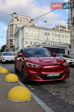 Внедорожник / Кроссовер Ford Mustang Mach-E 2021 в 