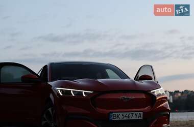 Внедорожник / Кроссовер Ford Mustang Mach-E 2021 в 