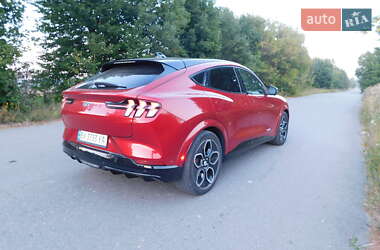 Позашляховик / Кросовер Ford Mustang Mach-E 2022 в 