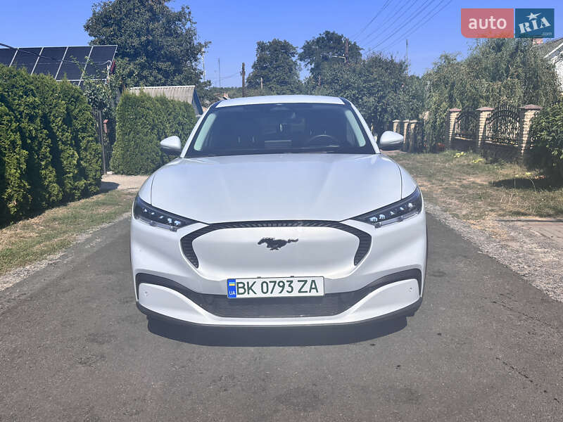 Внедорожник / Кроссовер Ford Mustang Mach-E 2021 в Луцке фото 2 Внедорожник / Кроссовер Ford Mustang Mach-E 2021 в Луцке