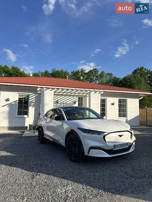 Внедорожник / Кроссовер Ford Mustang Mach-E 2022 в 
