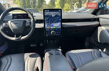 Внедорожник / Кроссовер Ford Mustang Mach-E 2021 в 