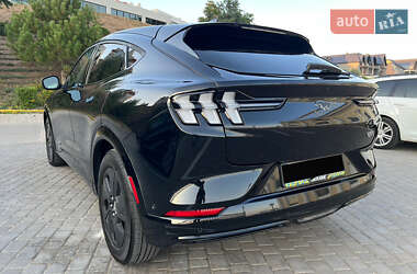 Позашляховик / Кросовер Ford Mustang Mach-E 2022 в 