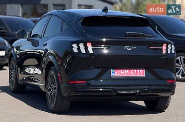 Позашляховик / Кросовер Ford Mustang Mach-E 2024 в 