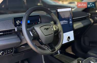 Позашляховик / Кросовер Ford Mustang Mach-E 2024 в 