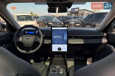 Позашляховик / Кросовер Ford Mustang Mach-E 2024 в 