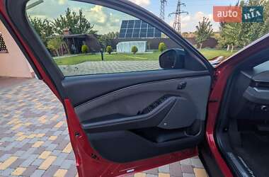 Позашляховик / Кросовер Ford Mustang Mach-E 2021 в 