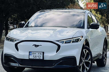 Внедорожник / Кроссовер Ford Mustang Mach-E 2021 в 