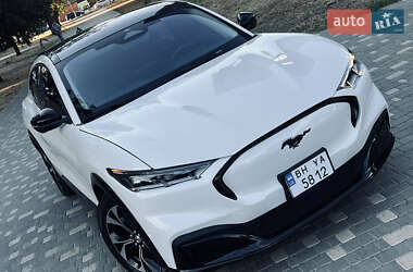 Внедорожник / Кроссовер Ford Mustang Mach-E 2021 в 