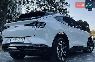 Внедорожник / Кроссовер Ford Mustang Mach-E 2021 в 
