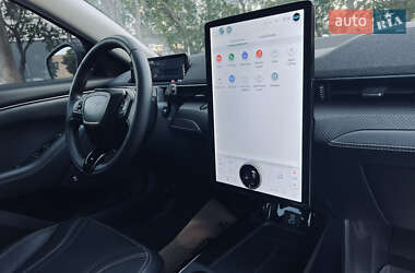 Внедорожник / Кроссовер Ford Mustang Mach-E 2021 в 