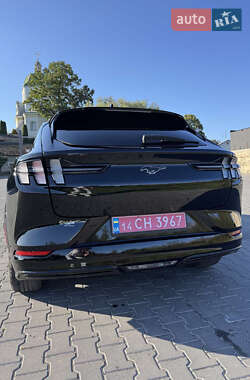 Позашляховик / Кросовер Ford Mustang Mach-E 2021 в 