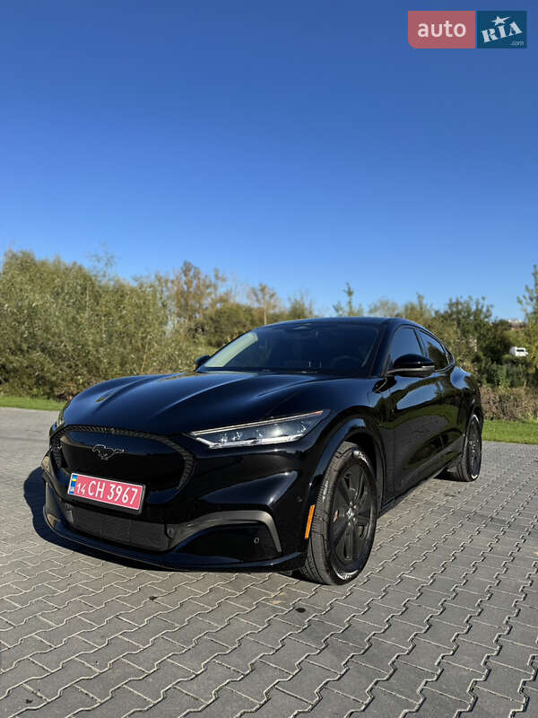 Позашляховик / Кросовер Ford Mustang Mach-E 2021 в 