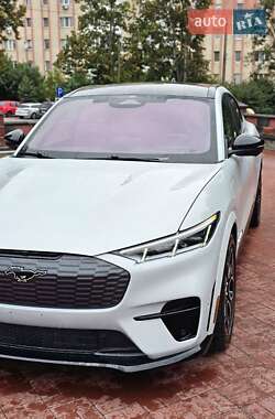 Внедорожник / Кроссовер Ford Mustang Mach-E 2022 в 