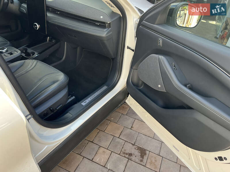 Позашляховик / Кросовер Ford Mustang Mach-E 2022 в Кривому Розі фото 22 Позашляховик / Кросовер Ford Mustang Mach-E 2022 в Кривому Розі