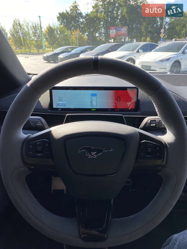 Позашляховик / Кросовер Ford Mustang Mach-E 2021 в Києві