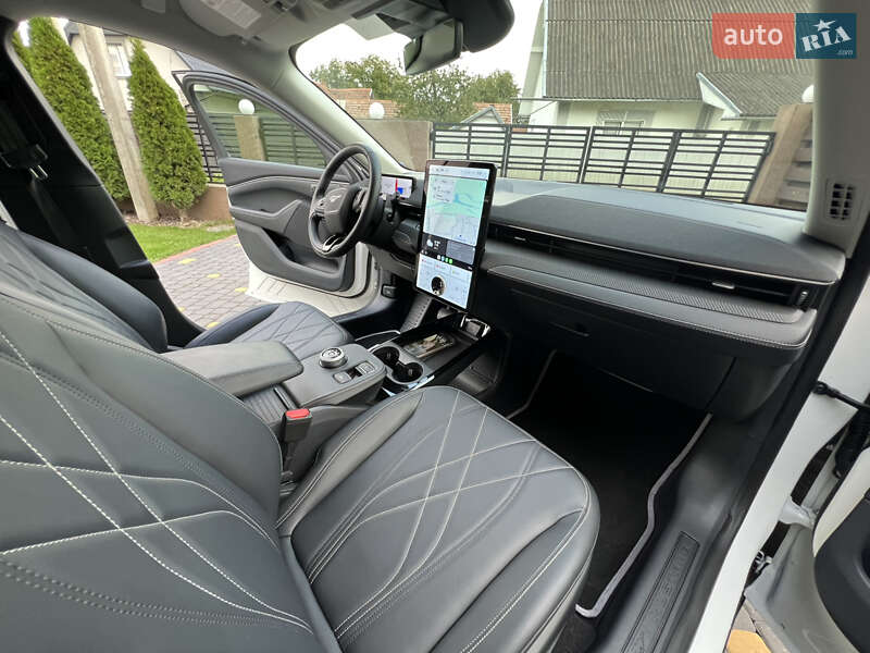 Позашляховик / Кросовер Ford Mustang Mach-E 2024 в Коломиї