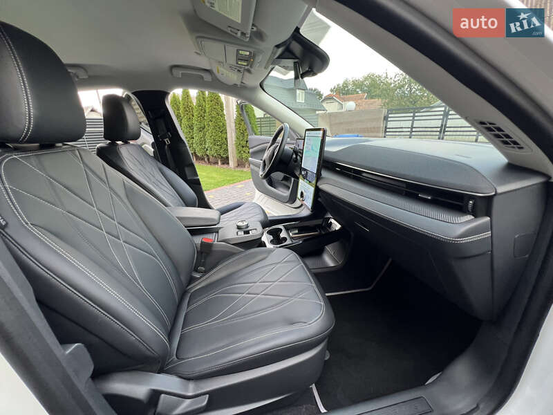 Позашляховик / Кросовер Ford Mustang Mach-E 2024 в Коломиї