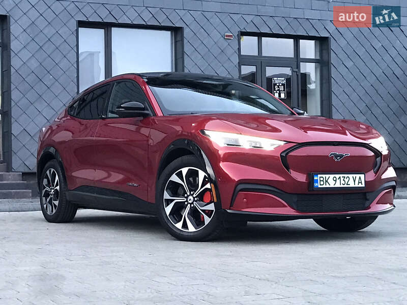 Позашляховик / Кросовер Ford Mustang Mach-E 2021 в 